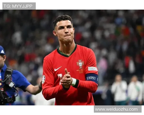 现役足球四大传奇球星排名揭晓 谁才是足坛终极王者